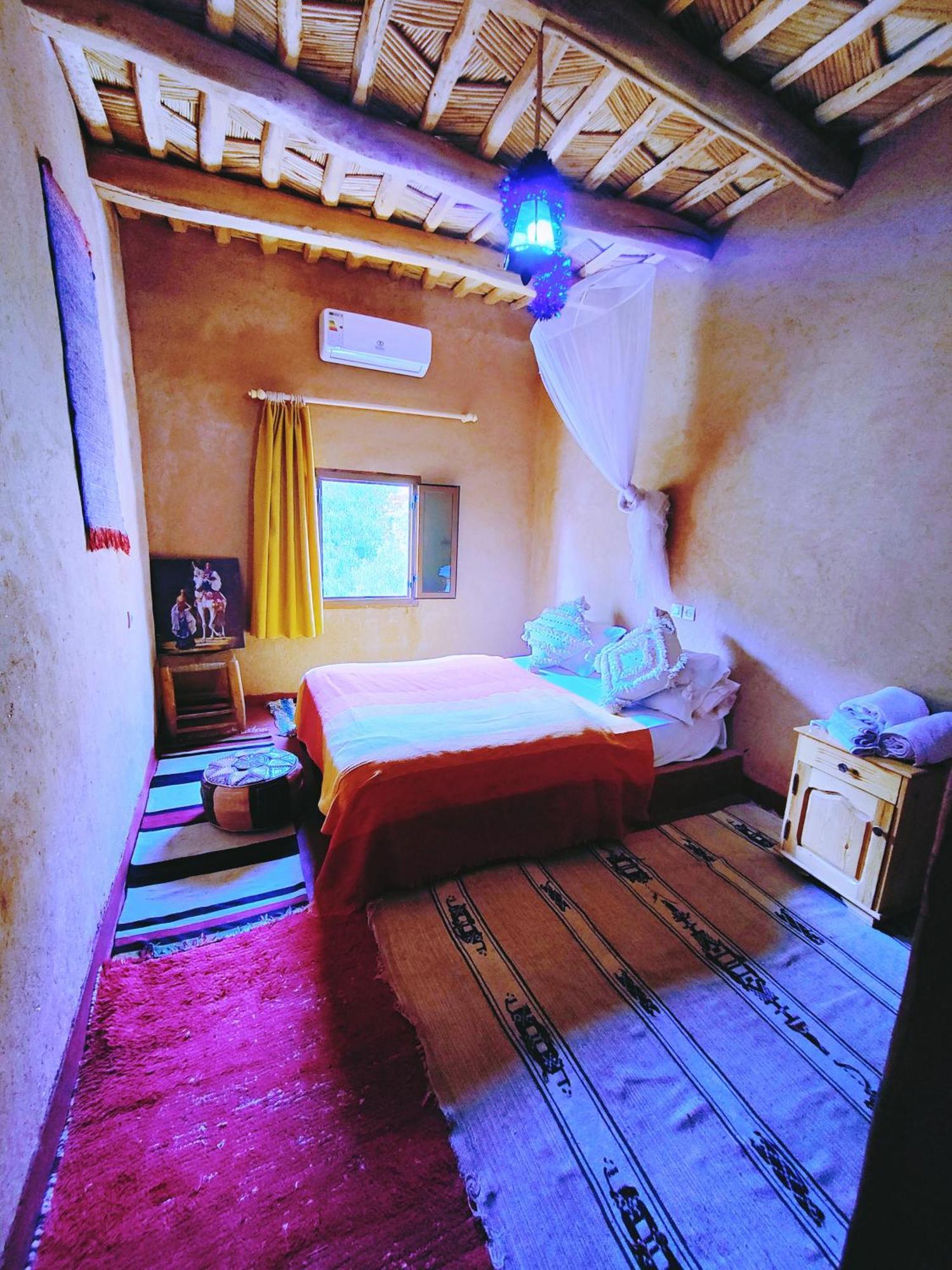 Riad Kasbah Des Roches Akhendachou n'Ait Ouffi 外观 照片